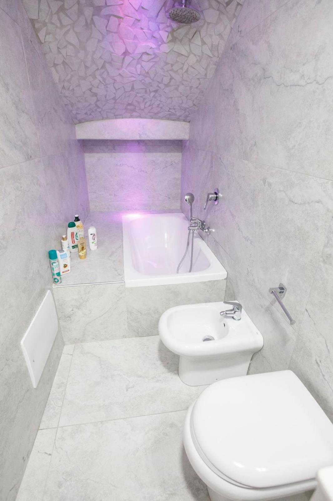 B&B Le Stanze Di Aurora Наполи Екстериор снимка