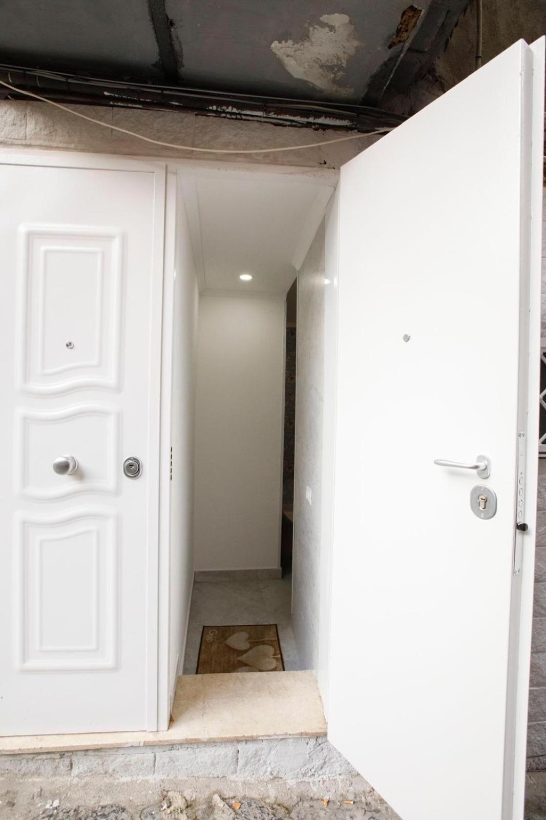 B&B Le Stanze Di Aurora Наполи Екстериор снимка