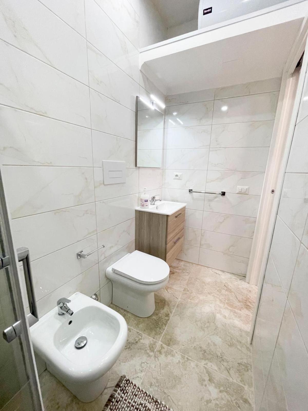 B&B Le Stanze Di Aurora Наполи Екстериор снимка
