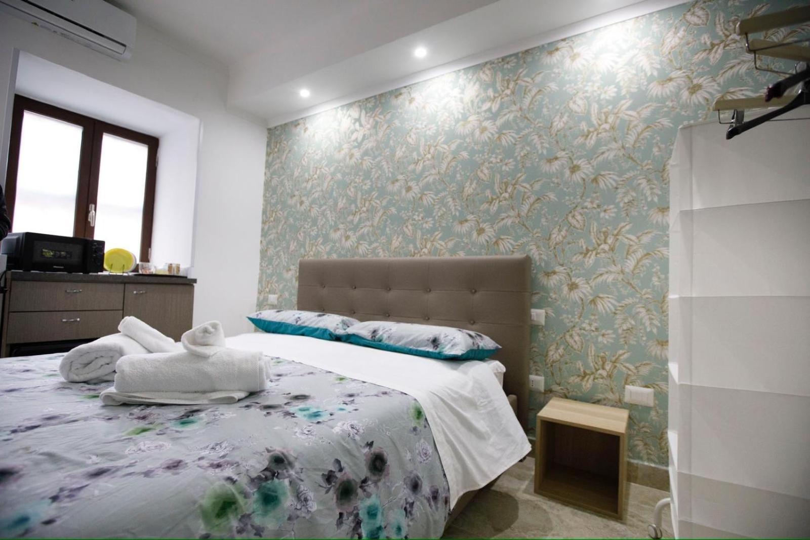 B&B Le Stanze Di Aurora Наполи Екстериор снимка